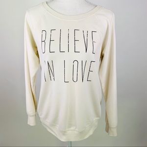 Old Navy Believe in Love Sz M Sweatshirt